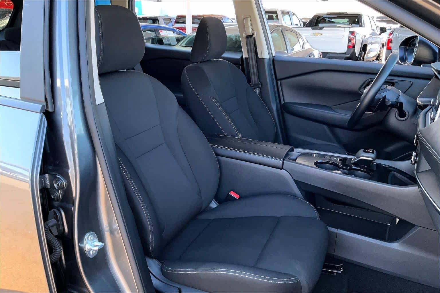 Certified 2025 Nissan Rogue S FWD image 7