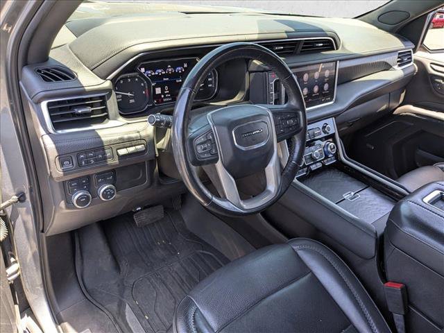 Used 2021 GMC Yukon Denali w/ Denali Premium Package AWD/4WD image 9