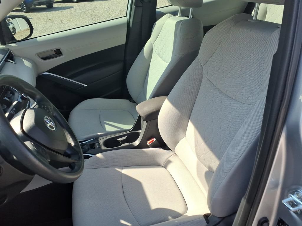 Used 2022 Toyota Corolla Cross L FWD image 15