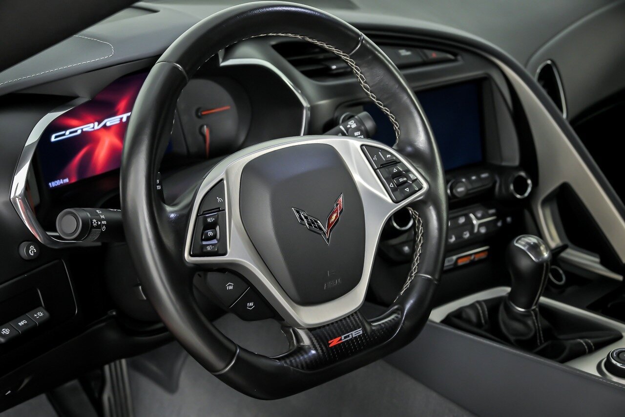 Used 2015 Chevrolet Corvette Z06 w/ Z07 Performance Package image 24