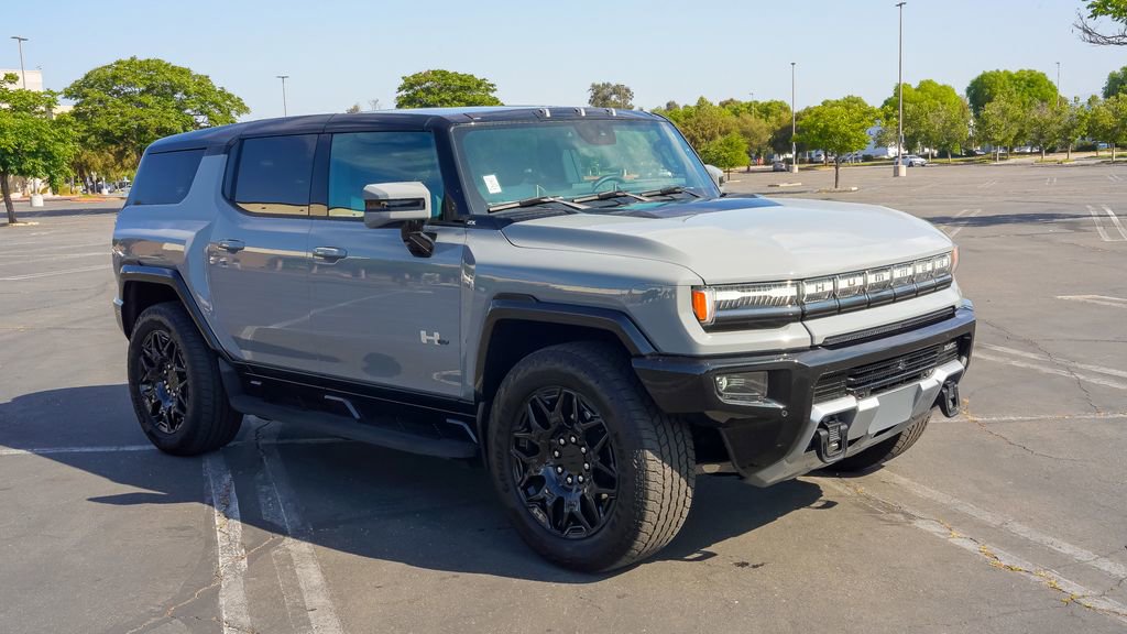 Used 2025 GMC Hummer EV 2X w/ LPO, Cargo Utility Package AWD/4WD image 8