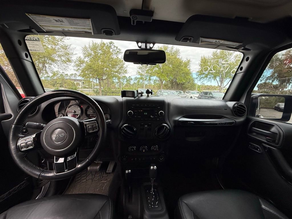 Used 2017 Jeep Wrangler Sahara image 18