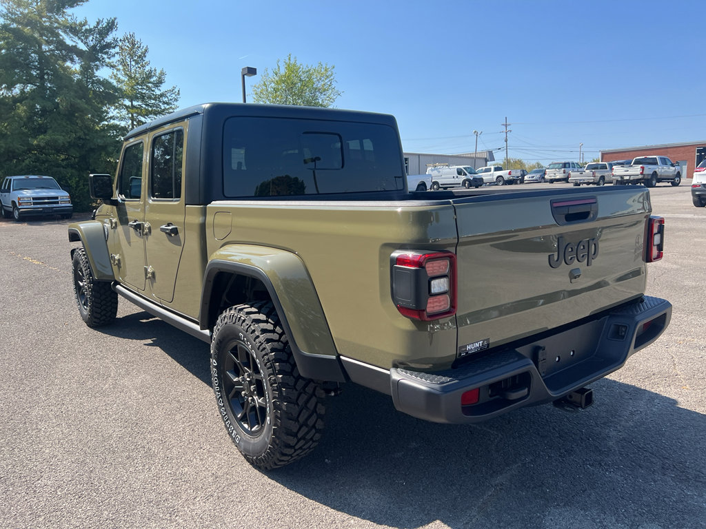 New 2025 Jeep Gladiator Willys image 11