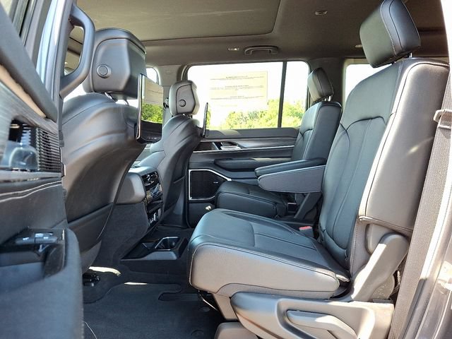 New 2024 Jeep Wagoneer Series III w/ Premium Group I AWD/4WD image 5