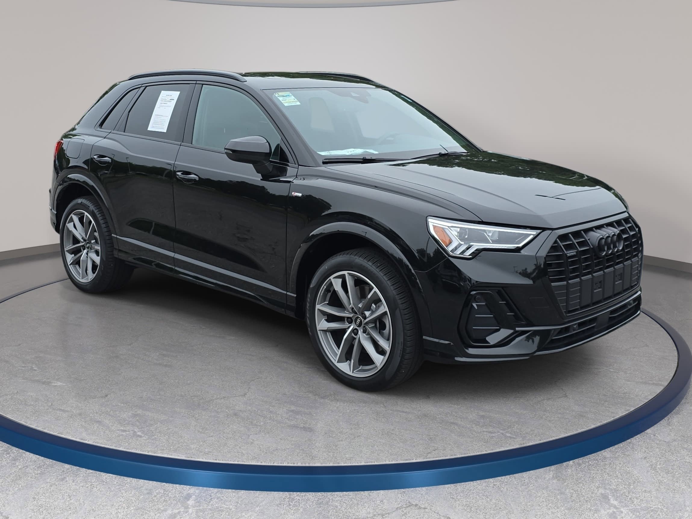Used 2025 Audi Q3 2.0T Premium w/ Convenience Package AWD/4WD image 3