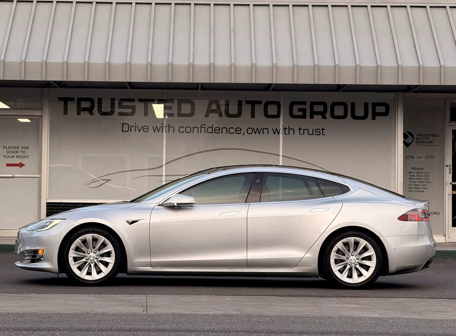 Used 2017 Tesla Model S 90D AWD/4WD image 6