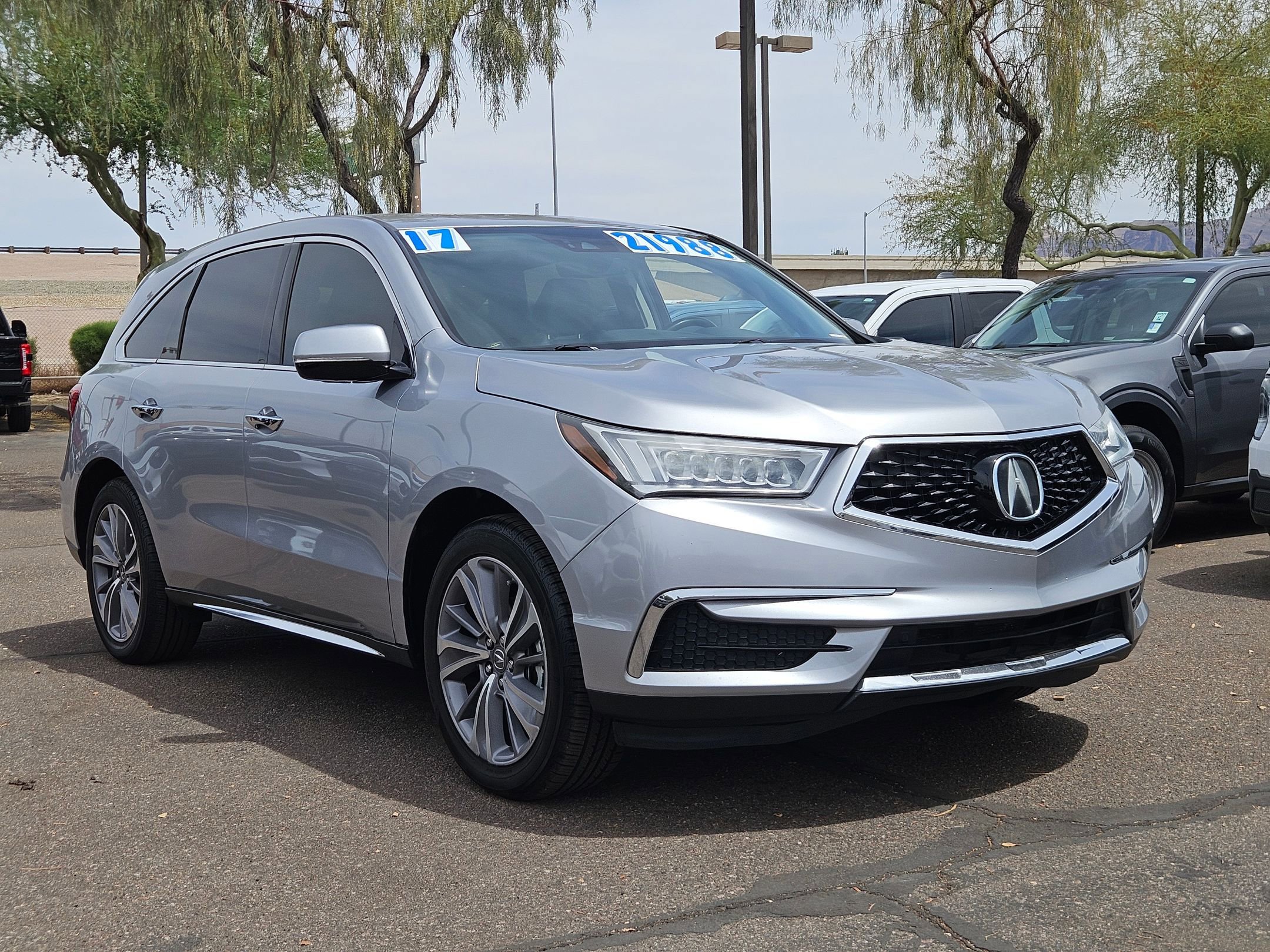 Used 2017 Acura MDX SH-AWD w/ Technology Package image 3