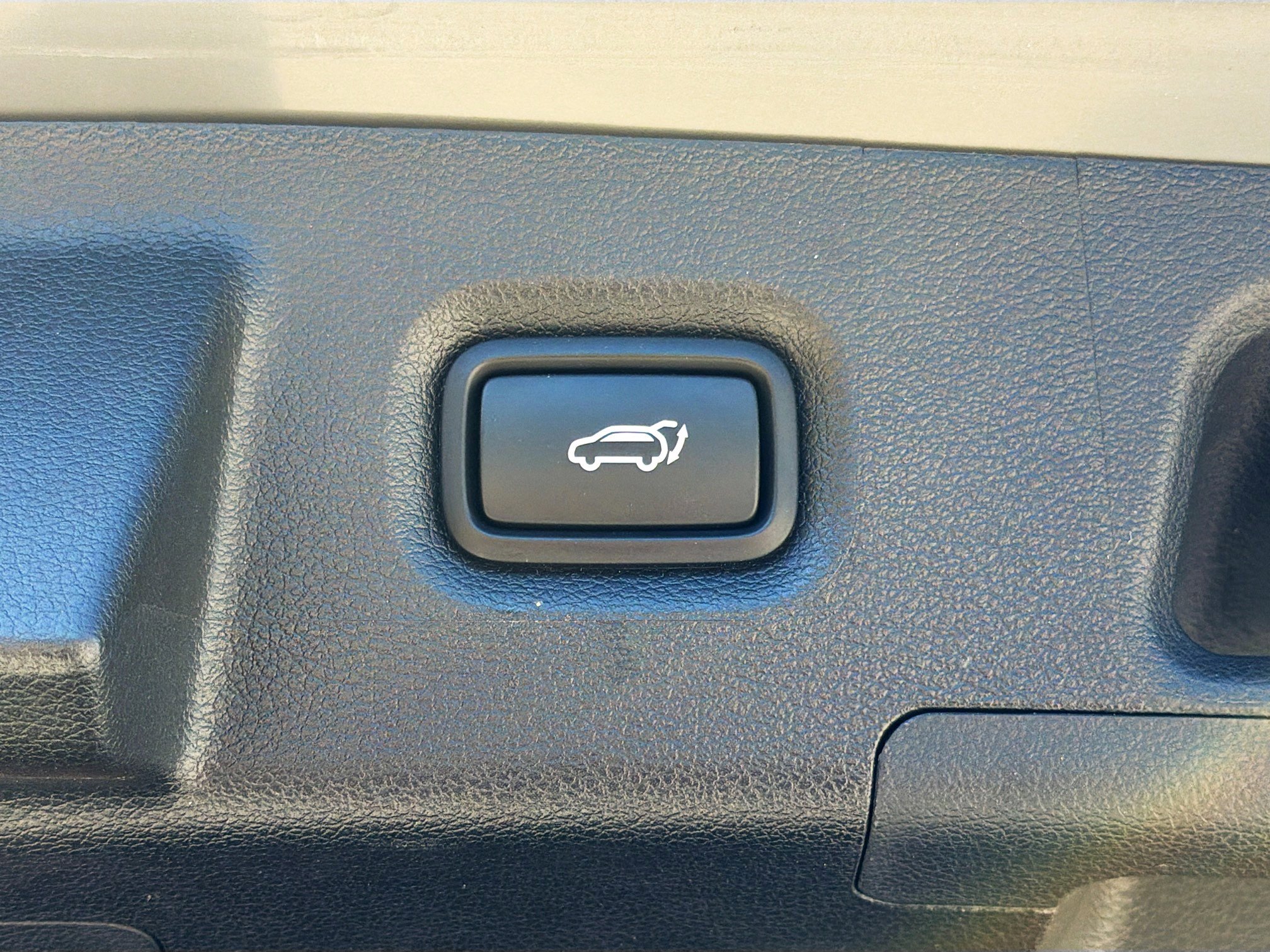 Used 2023 Hyundai Santa Fe SEL image 13