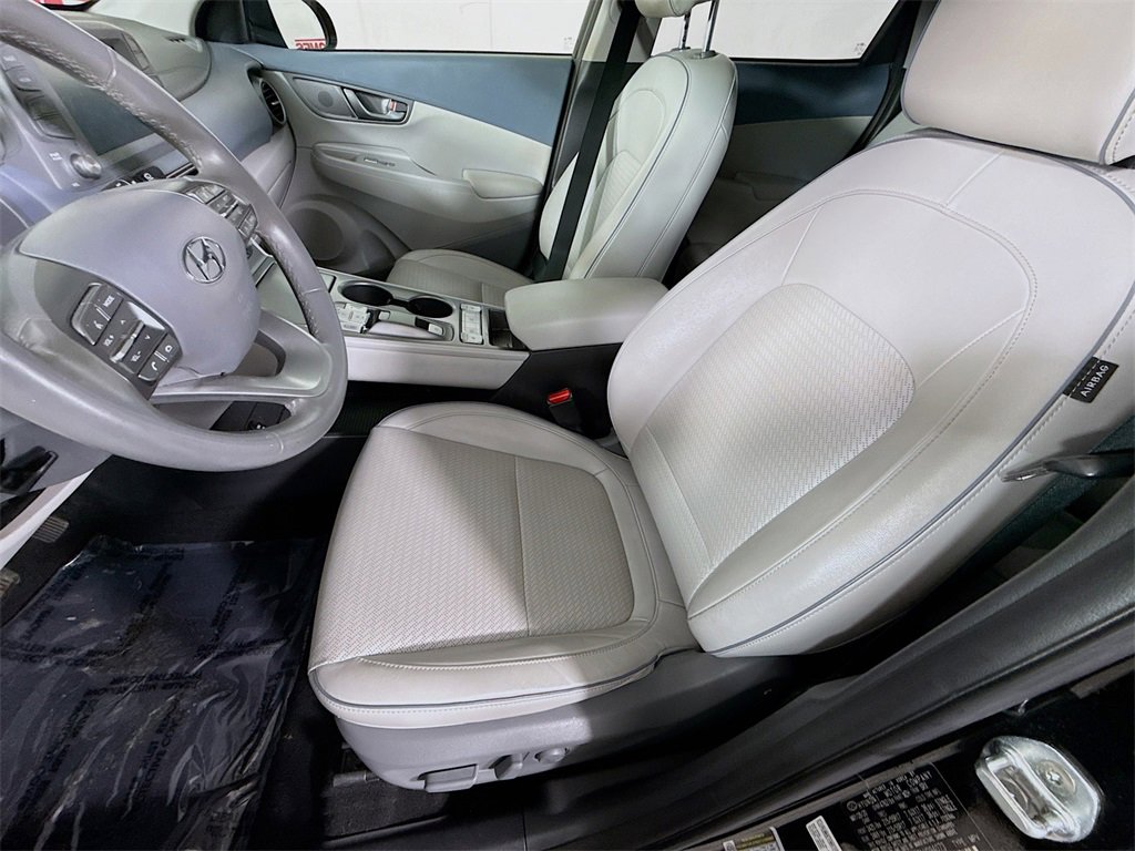 Used 2020 Hyundai Kona Limited w/ Cargo Package image 25