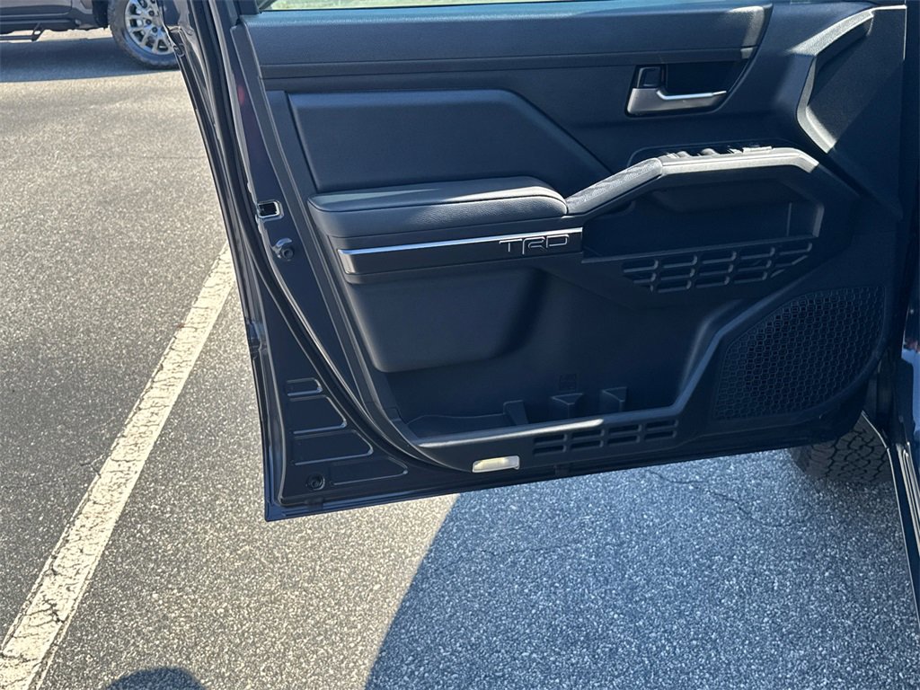 New 2025 Toyota Tacoma TRD Off-Road image 10
