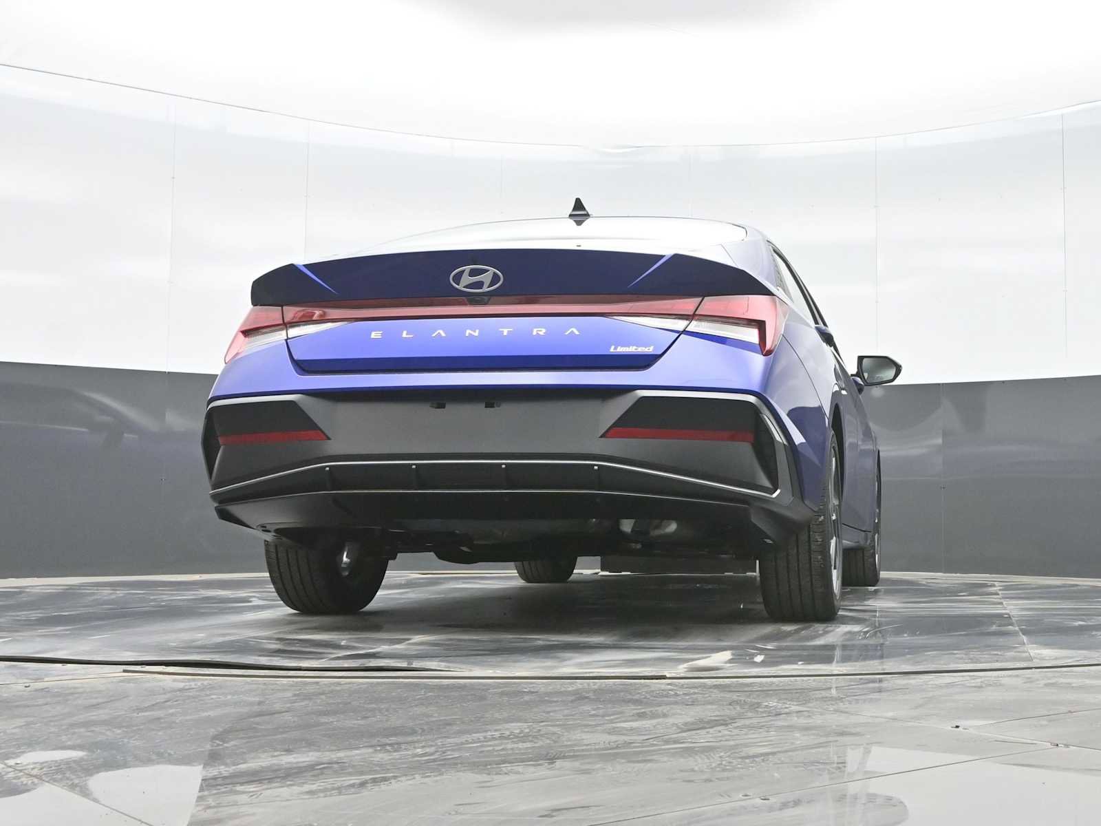 New 2026 Hyundai Elantra Limited image 26