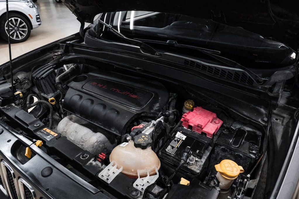 Used 2018 Jeep Renegade Latitude FWD image 52