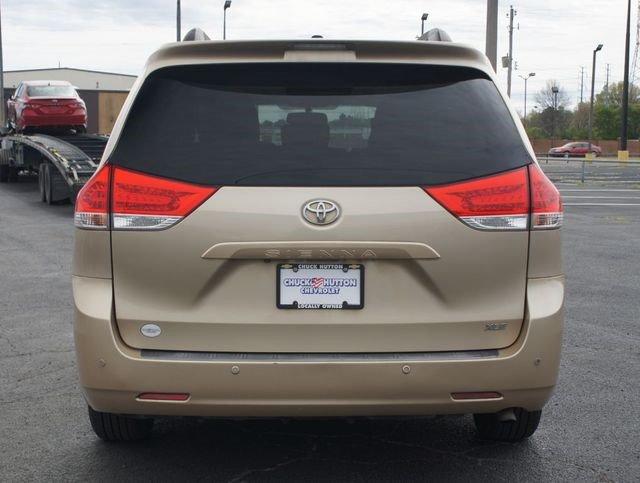 Used 2011 Toyota Sienna XLE w/ XLE Navigation Pkg FWD image 3