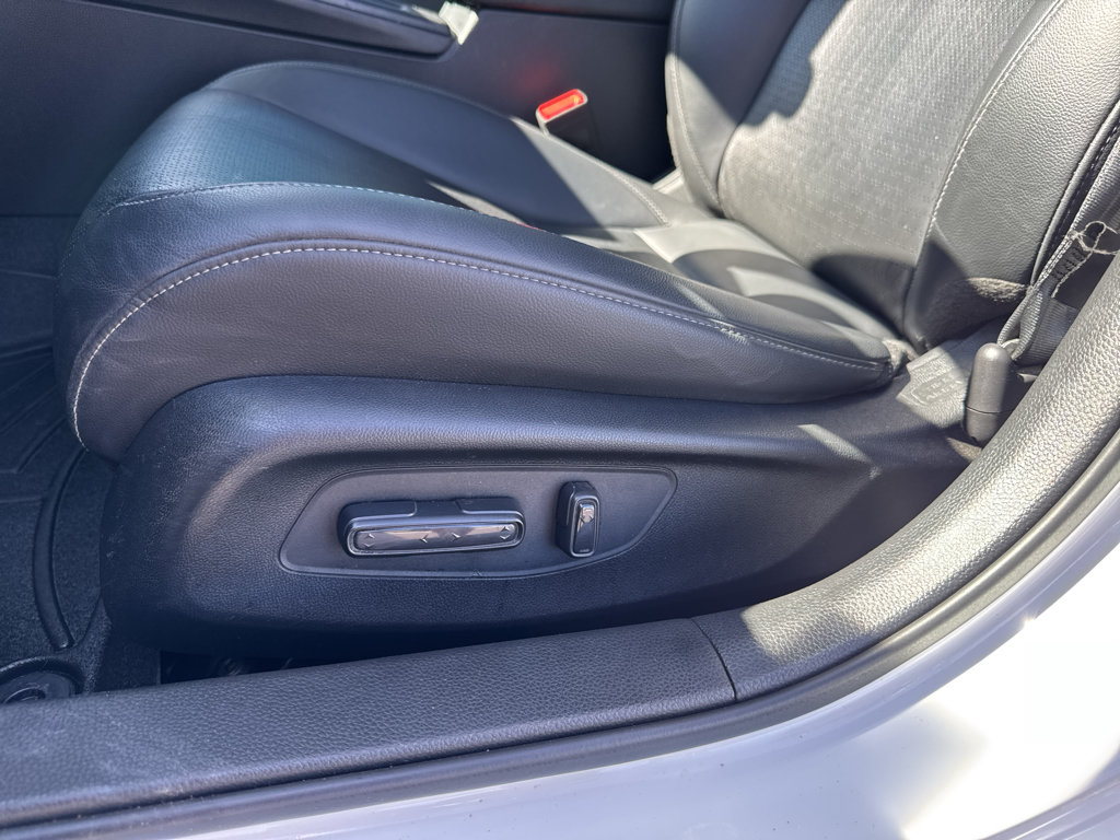 Used 2023 Honda Civic EX-L image 12