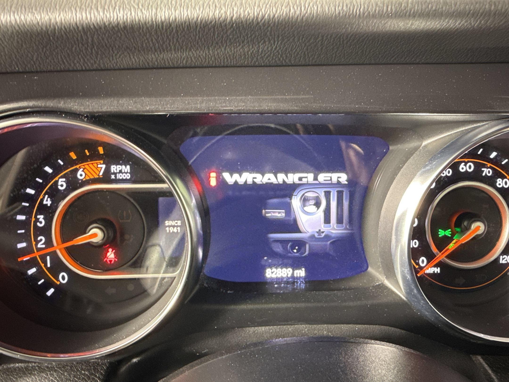 Used 2022 Jeep Wrangler Unlimited Sahara AWD/4WD image 16