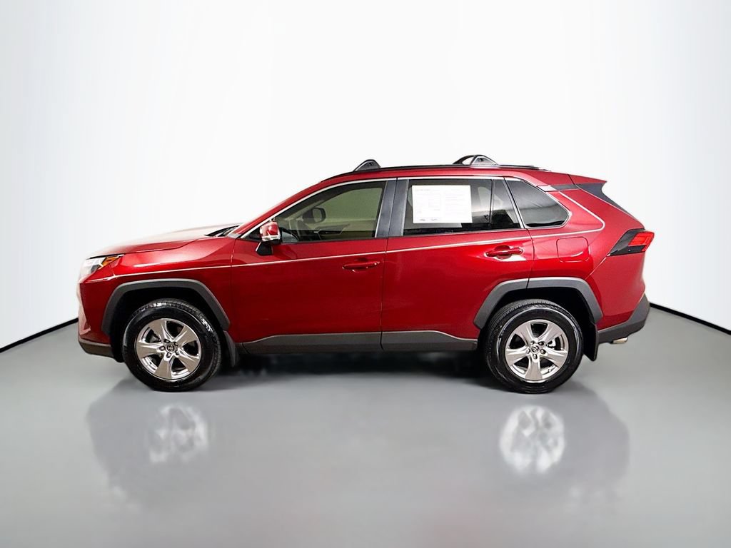 Used 2025 Toyota RAV4 XLE FWD image 4