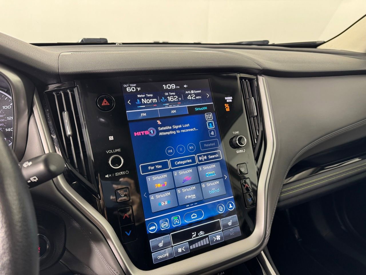 Used 2025 Subaru Outback Onyx Edition image 15