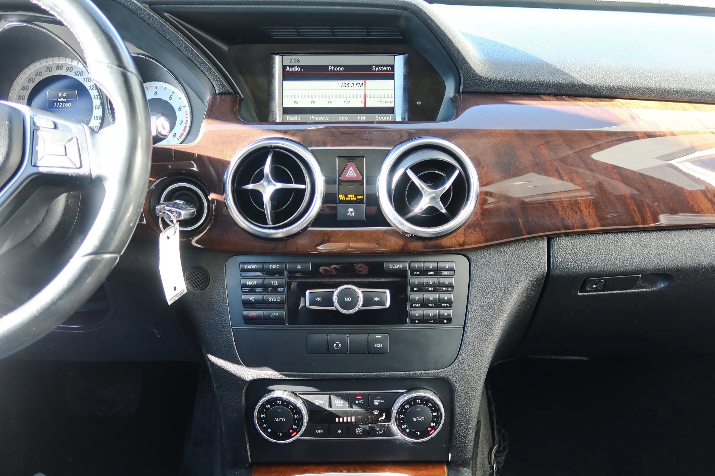 Used 2015 Mercedes-Benz GLK 350 4MATIC w/ Premium 1 Package image 16