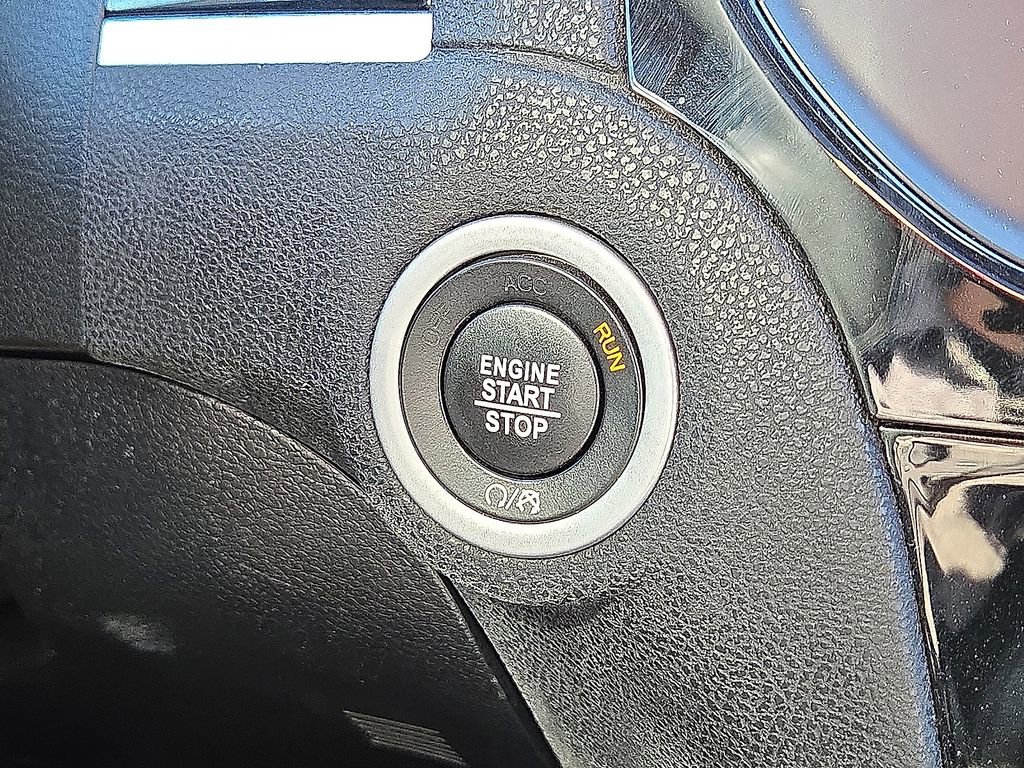 Used 2023 Chrysler 300 S image 30