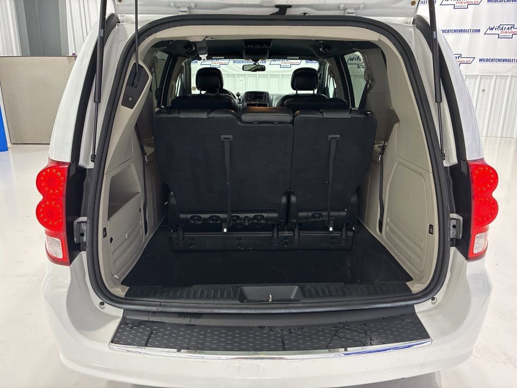 Used 2017 Dodge Grand Caravan SXT image 30