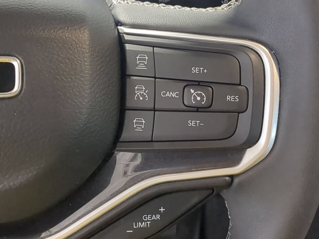 Used 2022 Jeep Wagoneer Series I w/ Convenience Group I AWD/4WD image 30
