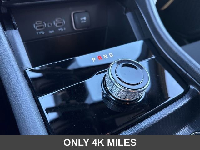 Used 2025 Jeep Grand Cherokee Laredo X image 11