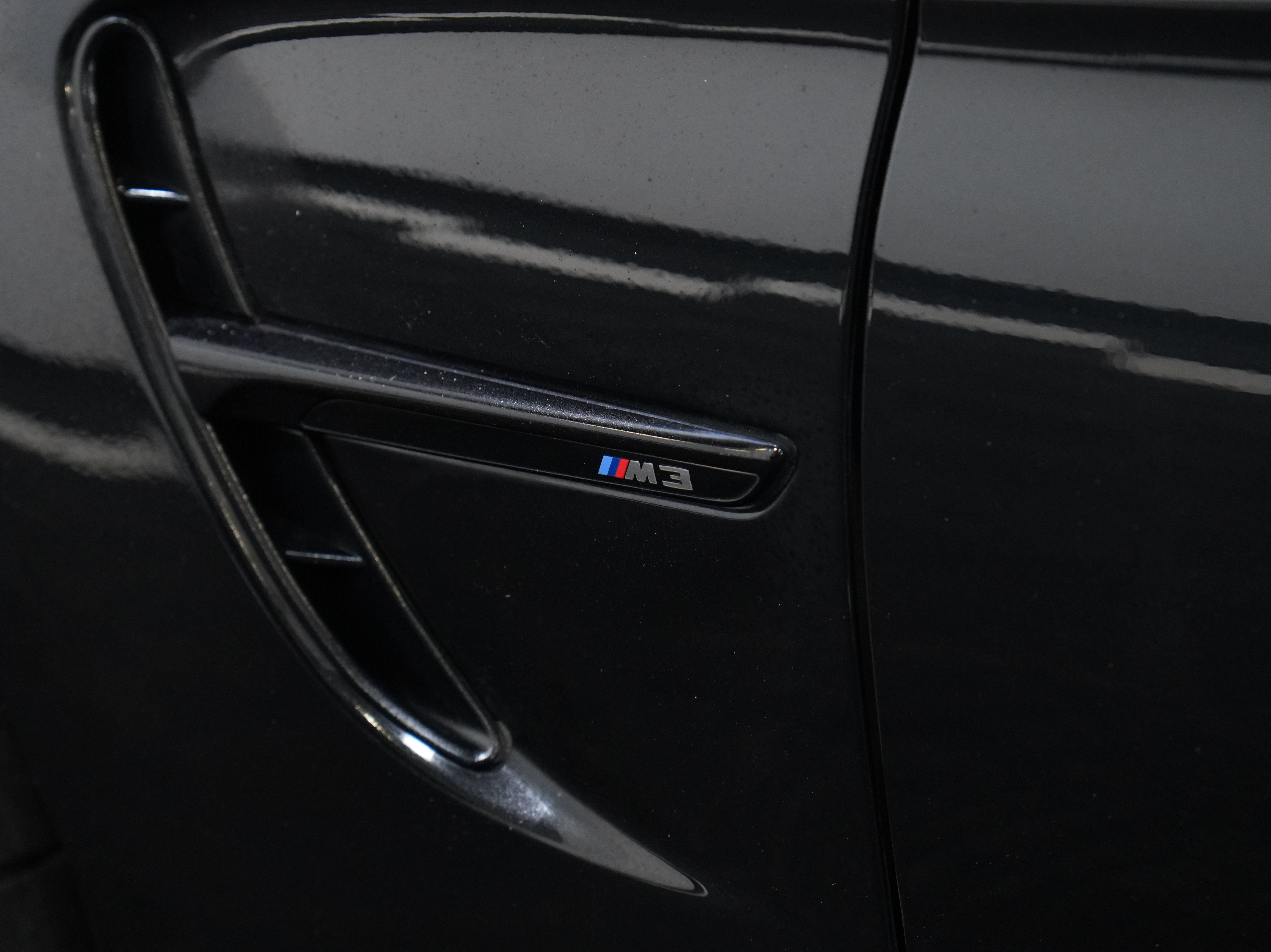 Used 2018 BMW M3 w/ Competition Package RWD image 19