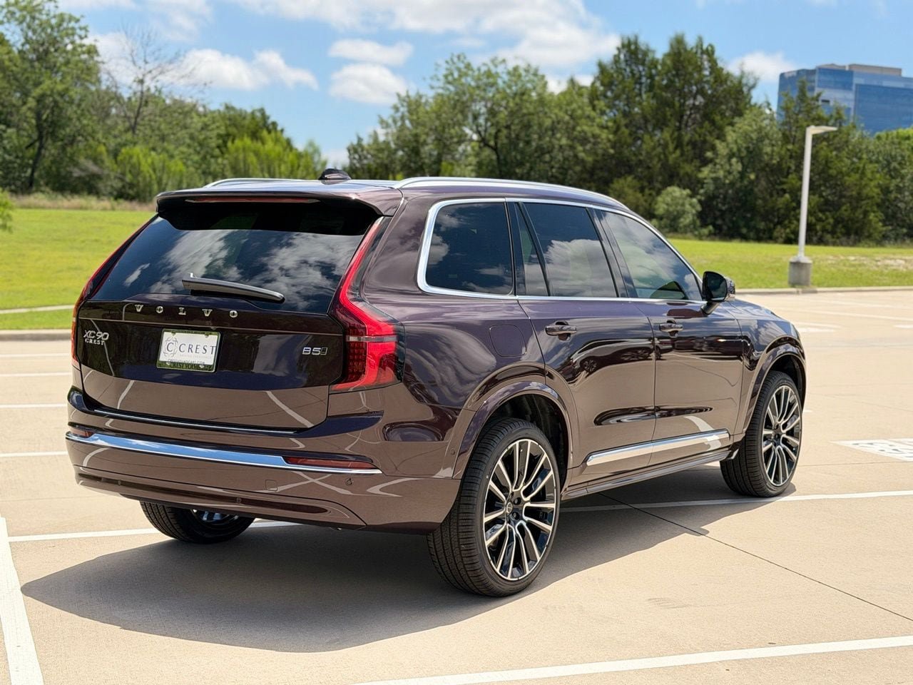 New 2026 Volvo XC90 B5 Plus w/ Protection Package Premier AWD/4WD image 6