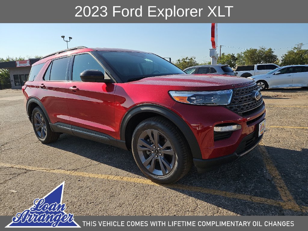 Used 2023 Ford Explorer XLT w/ Equipment Group 202A RWD image 1