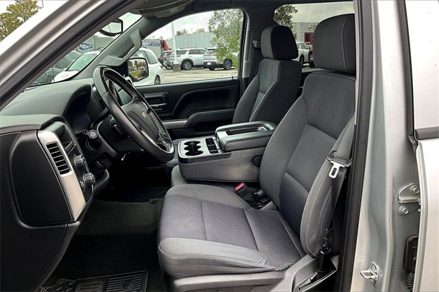 Used 2018 Chevrolet Silverado 1500 LT w/ All Star Edition image 18