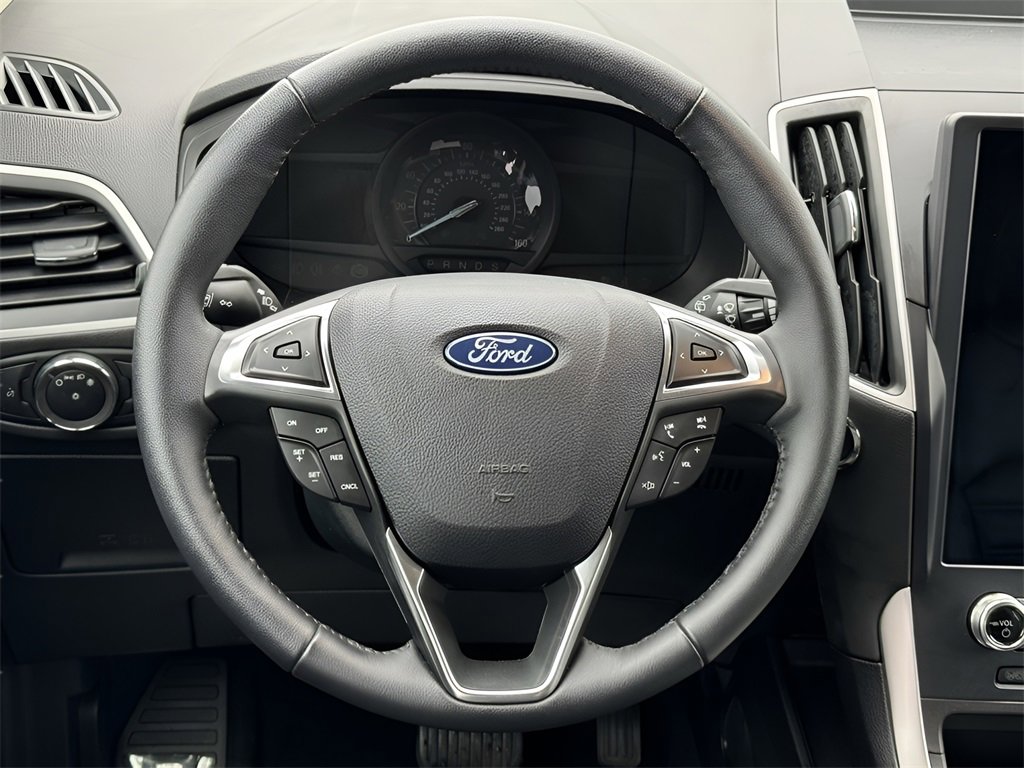 Used 2023 Ford Edge SEL image 7