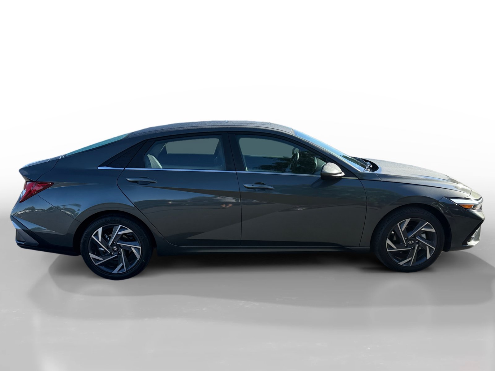 Used 2024 Hyundai Elantra SEL w/ Convenience Package FWD image 6