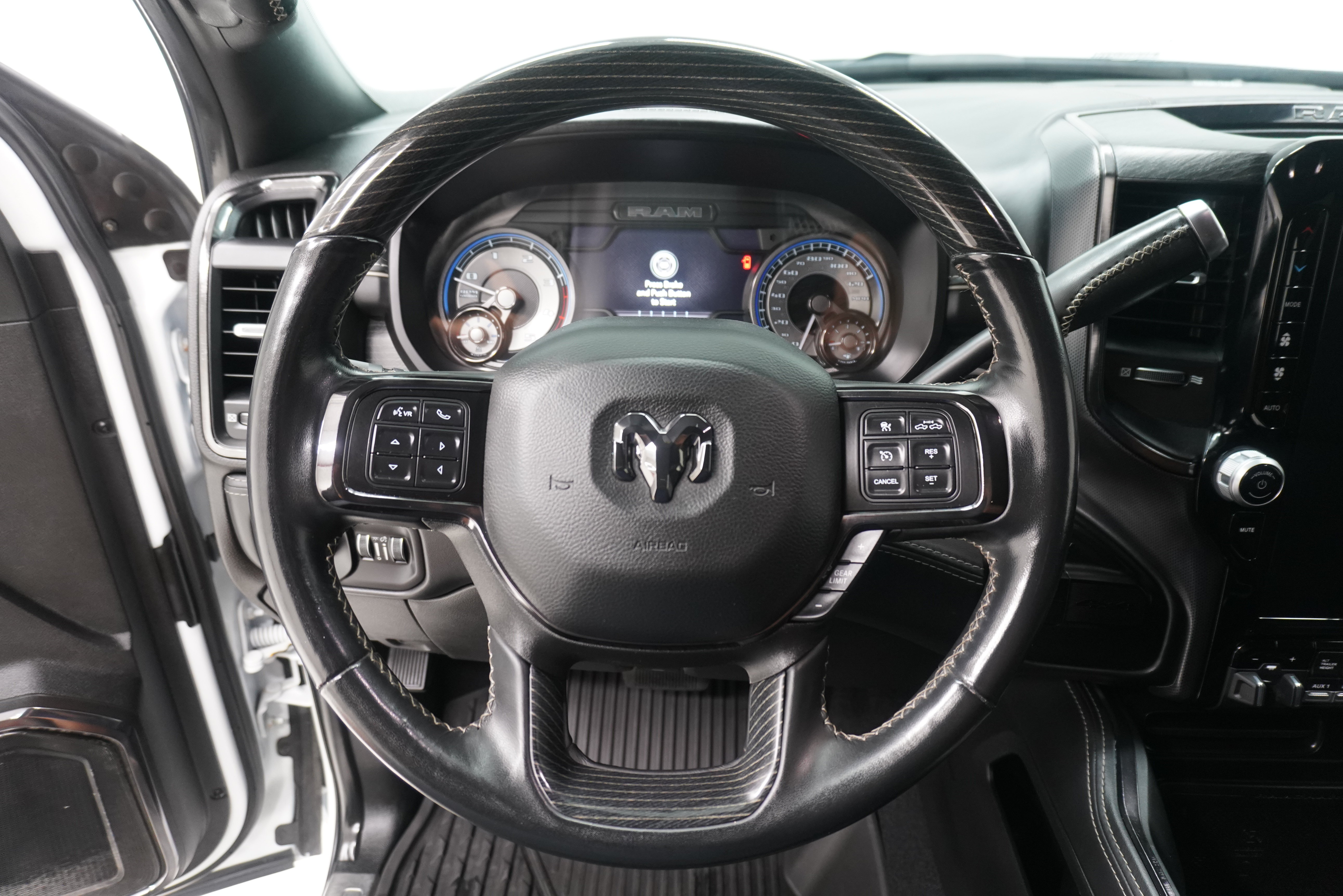 Used 2022 RAM 3500 Limited AWD/4WD image 21