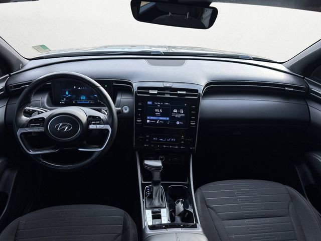 Used 2022 Hyundai Santa Cruz SEL Premium image 11