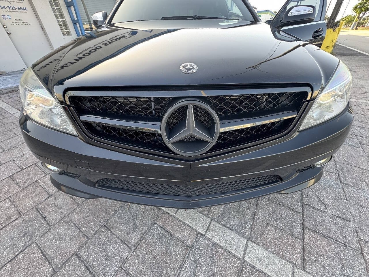 Used 2009 Mercedes-Benz C 300 Sedan image 18