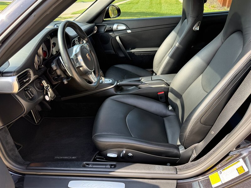 Used 2011 Porsche 911 Turbo AWD/4WD image 10