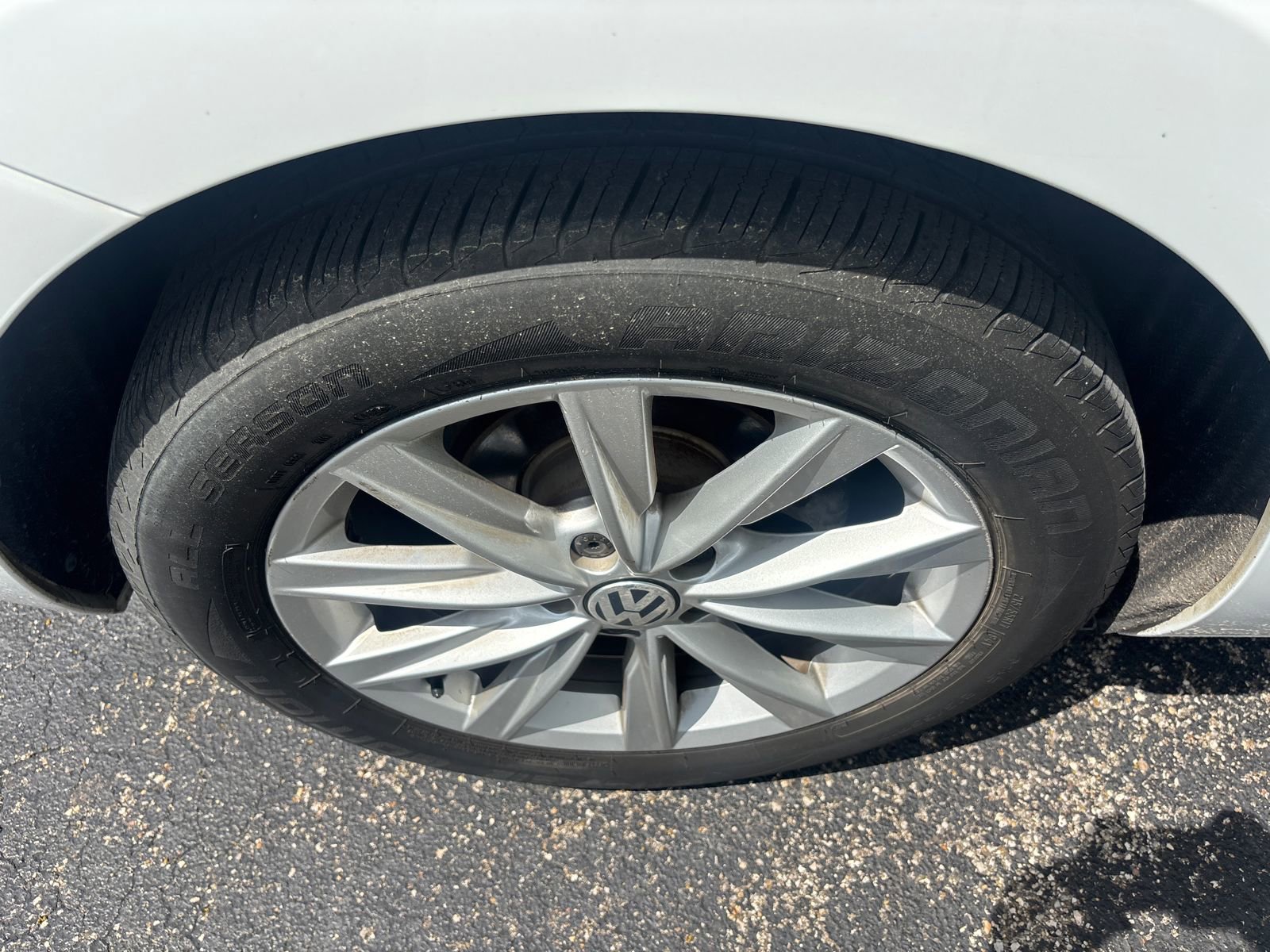 Used 2018 Volkswagen Beetle 2.0T S w/ Style & Comfort Package For S FWD image 10
