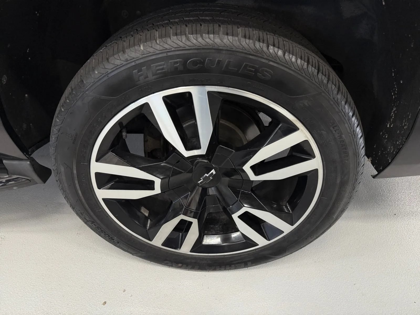 Used 2020 Chevrolet Suburban Premier AWD/4WD image 37