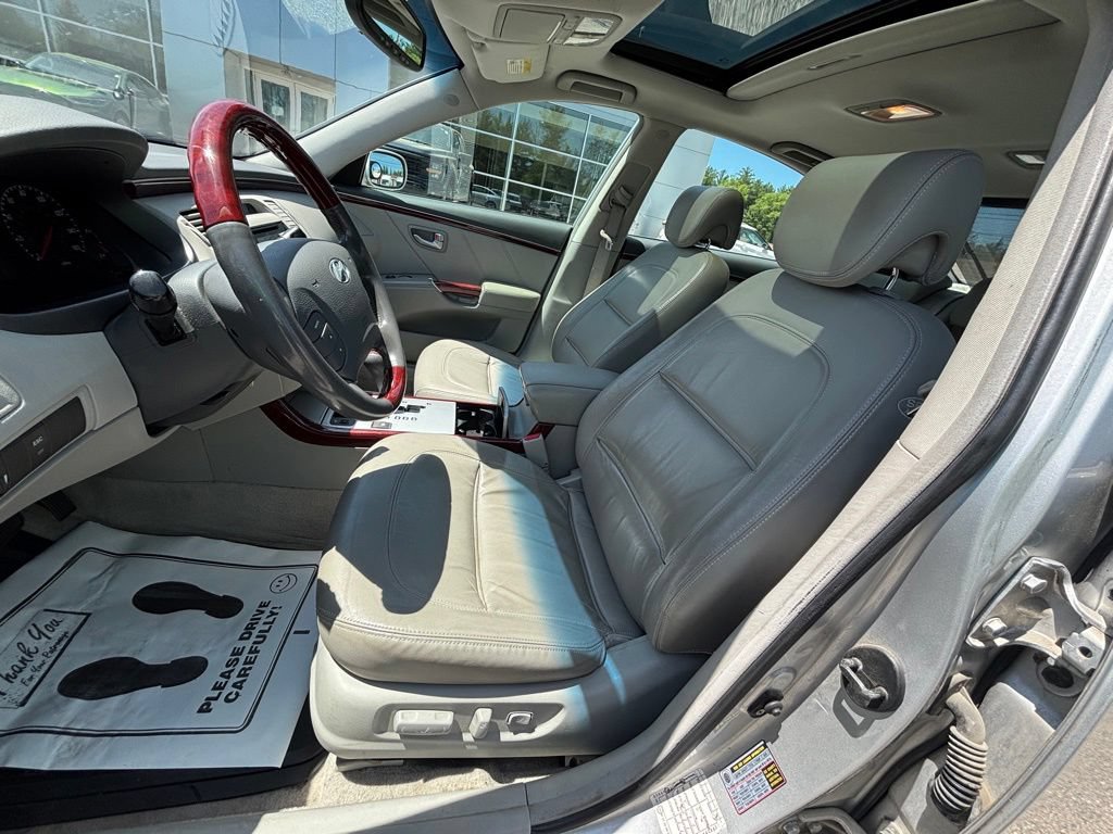 Used 2007 Hyundai Azera Limited FWD image 9