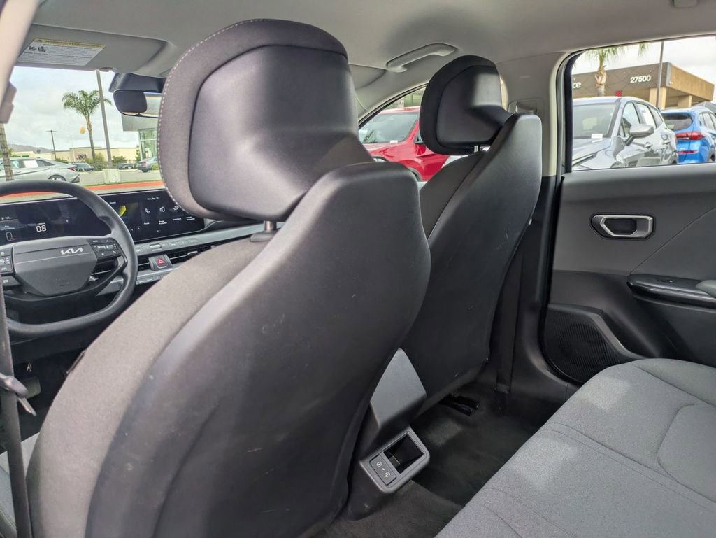 Used 2025 Kia K4 LXS image 26