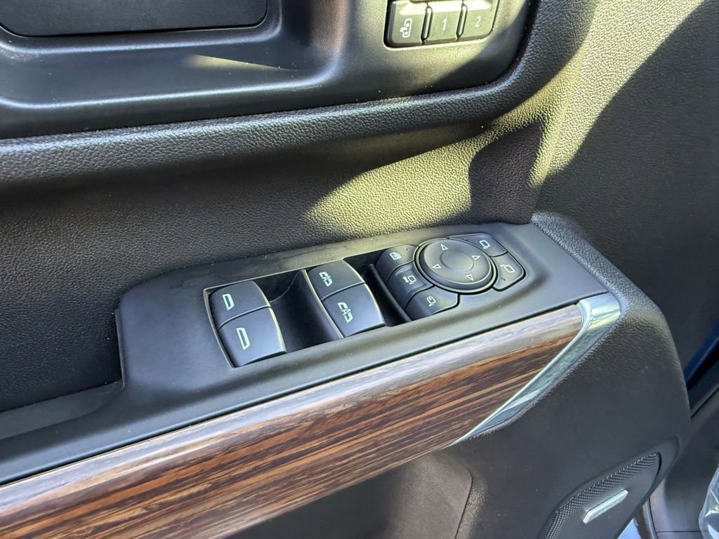 Used 2022 Chevrolet Silverado 2500 High Country w/ Z71 Off-Road Package image 25