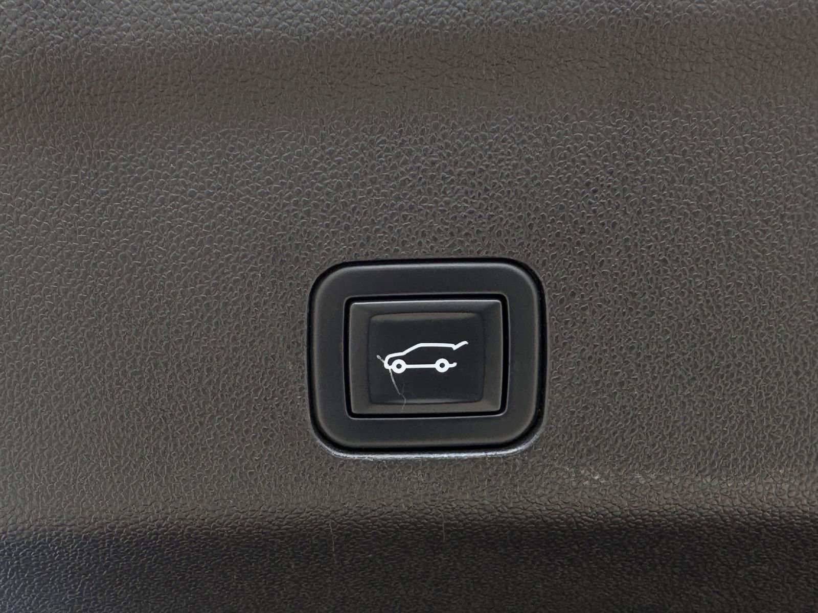 Used 2021 Chevrolet Tahoe Z71 w/ Luxury Package image 36