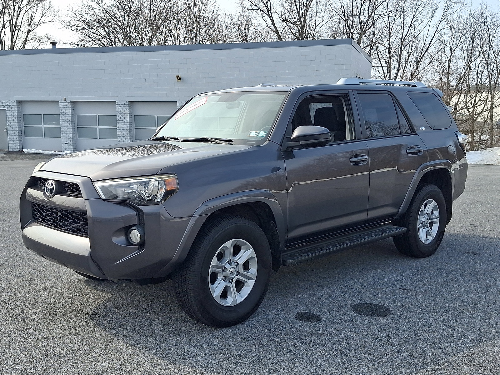Used 2016 Toyota 4Runner SR5 image 3