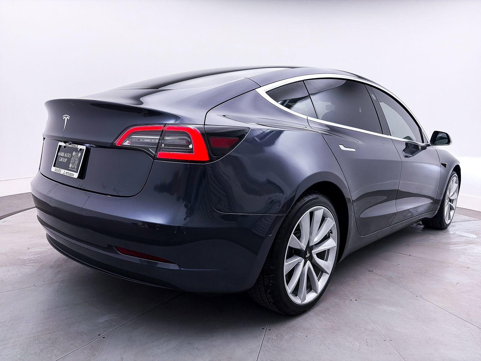 Used 2019 Tesla Model 3 Standard Range Plus image 14