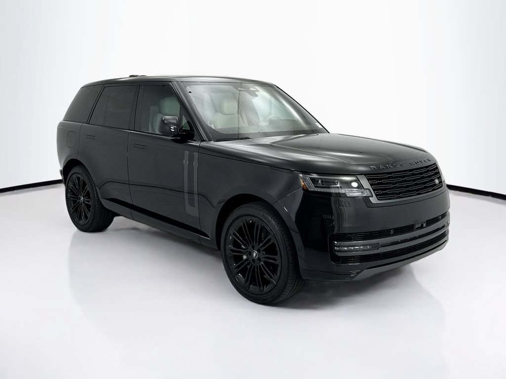 Used 2025 Land Rover Range Rover SE AWD/4WD image 3