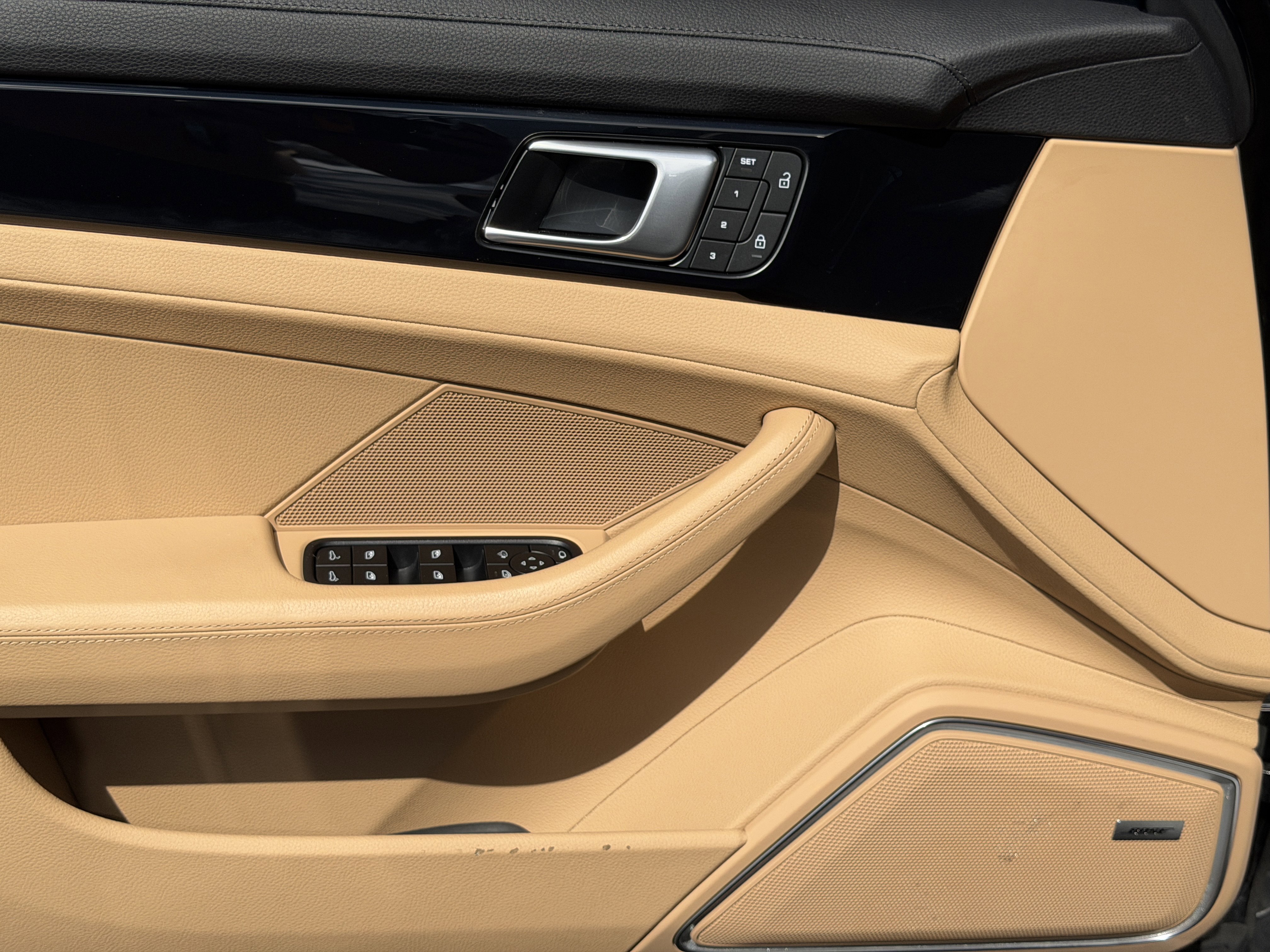 Certified 2023 Porsche Panamera 4S image 23