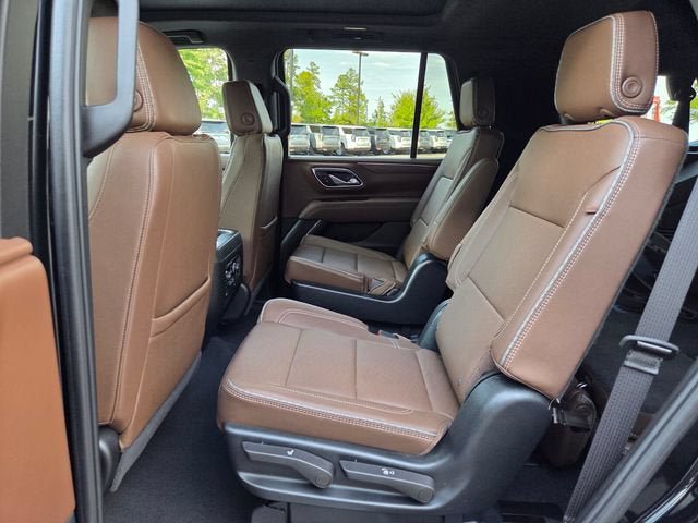 Used 2024 Chevrolet Tahoe High Country AWD/4WD image 15