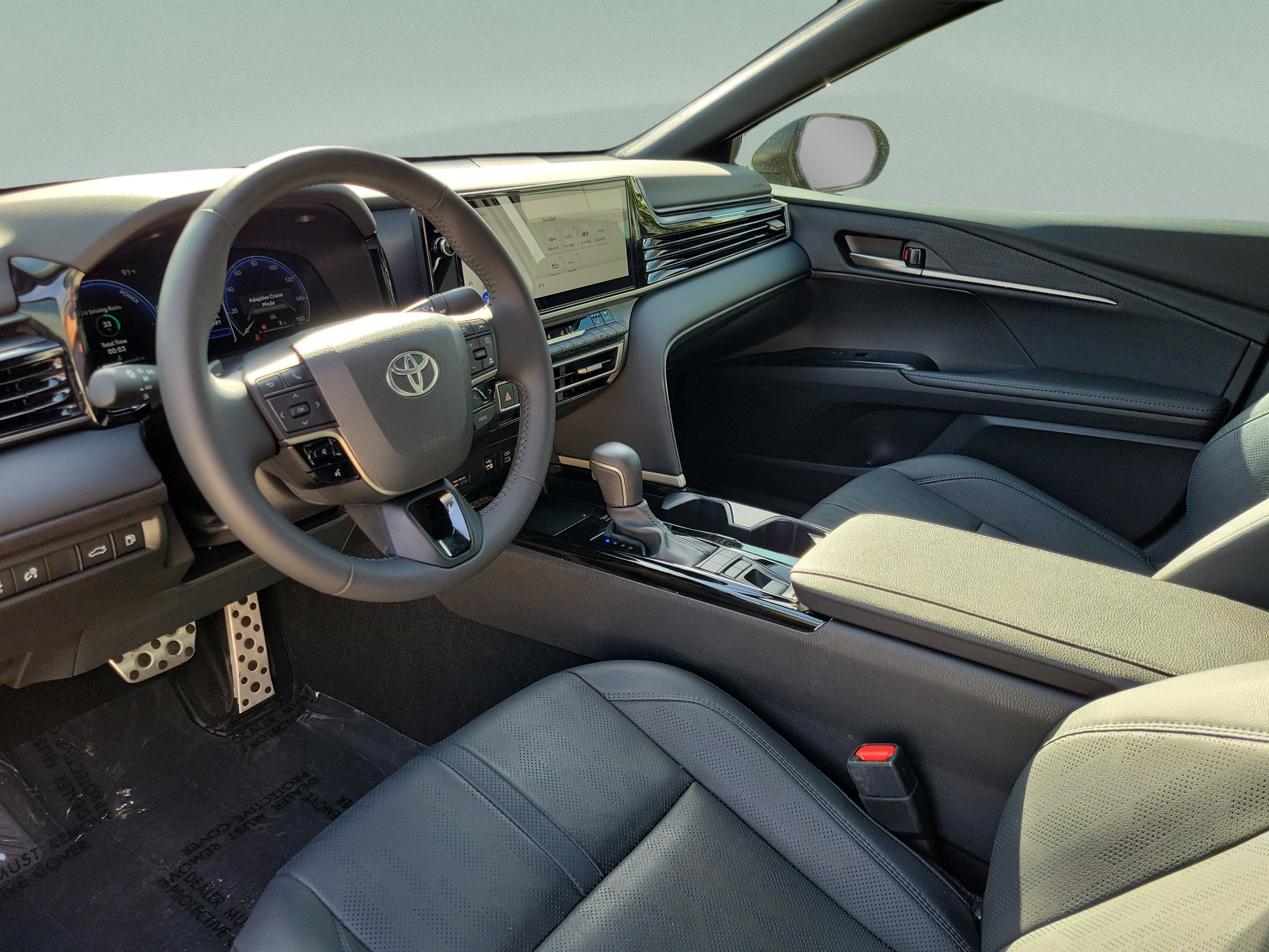 Used 2025 Toyota Camry XSE FWD image 8