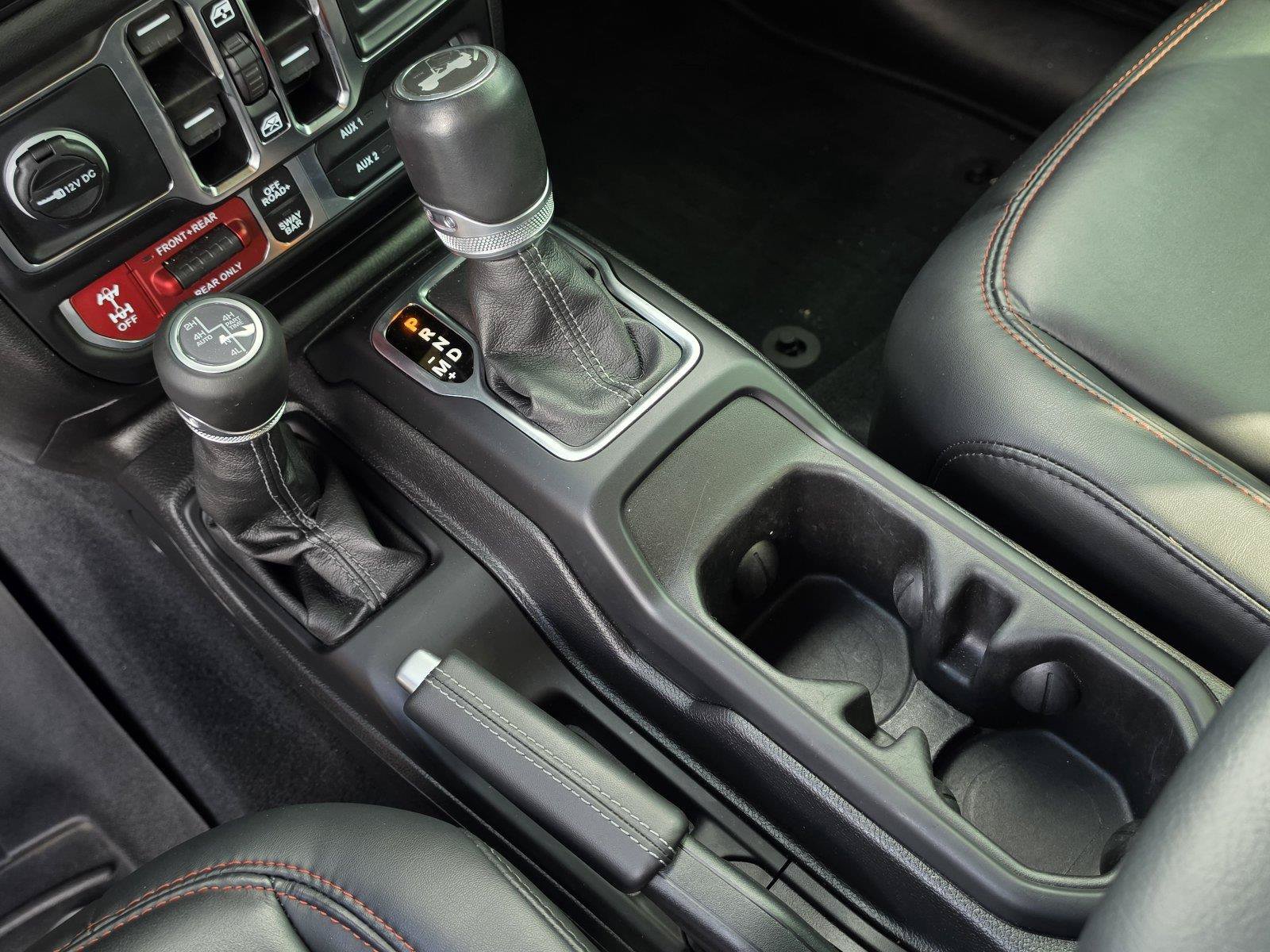 Used 2024 Jeep Wrangler Unlimited Rubicon AWD/4WD image 24