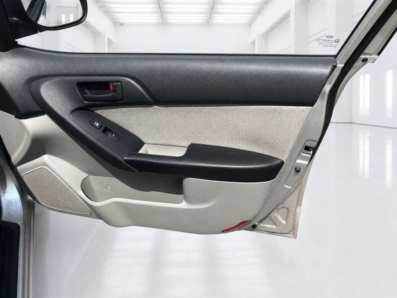 Used 2010 Kia Forte EX FWD image 32